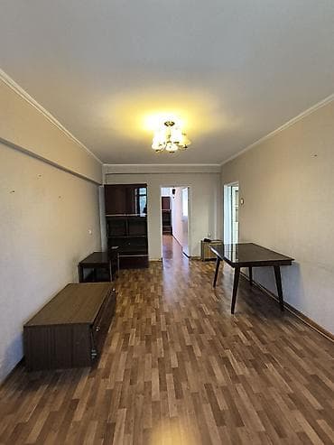 квартира бишкек 2 комнатный: 2 комнаты, 44 м², Индивидуалка, 3 этаж, Старый ремонт — 2