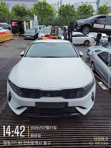 Kia K5: 2020 г., 2 л, Робот, Газ, Седан