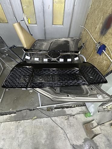 Кузов бөлүктөрү: Радиатор торлору Toyota — 2