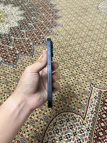 microsoft surface: IPhone 15 Pro, Black Titanium, 86 % — 4