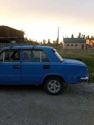 ВАЗ (ЛАДА) 2101: 1975 г., 1.5 л, Кол менен иштөөчү, Бензин, Седан — 3