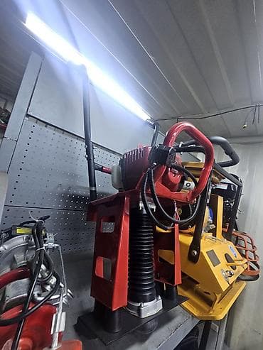 трамбовка бензиновый: Бензиновый вибро рейка (трамбовка) для уплотнения бетон жидкости — 4