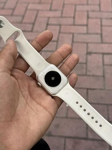 APPLE WATCH SE 2 Срочно ‼️ АКБ - 100% 40MM С коробкой Цена всего — — 5