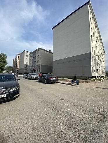 Кыймылсыз мүлк: Помещение в цоколе/соколе жилого дома Описание: - Отдельный вход с — 1