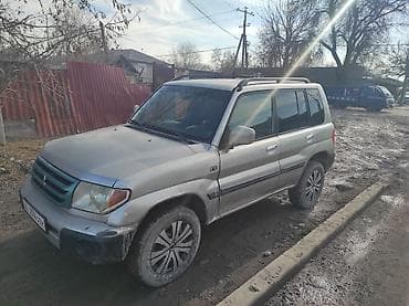 ред: Mitsubishi Pajero: 2003 г., 2 л, Механика, Бензин, Внедорожник — 3