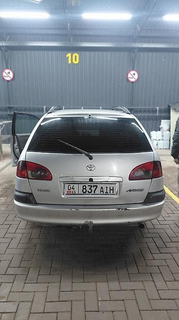 rav 4 2015: Toyota Avensis: 2000 г., 2 л, Механика, Дизель, Универсал — 5