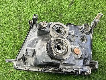 блок реле: Передняя правая фара Toyota — 2