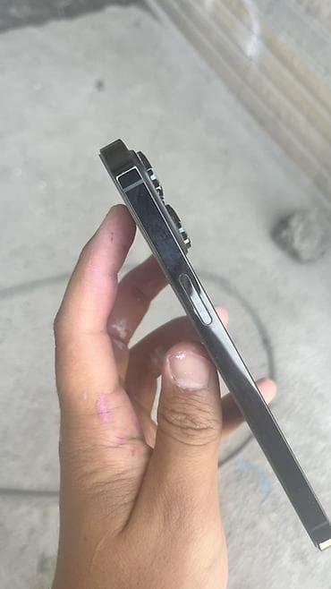 lark m2: IPhone 15 Pro, Black Titanium — 2