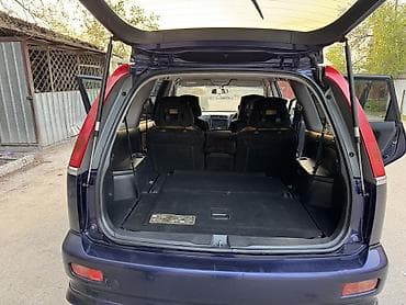 машины стрим: Honda Stream: 2001 г., 2 л, Автомат, Бензин, Минивэн — 4