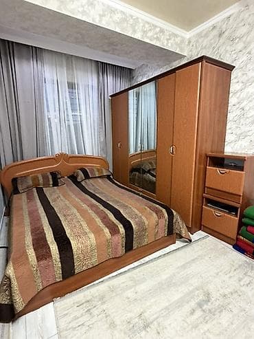бу закройный стол: Спальный гарнитур, Двуспальная кровать, ДСП, цвет - Коричневый — 2