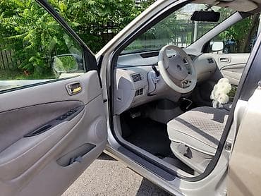 Продажа авто: Toyota Prius: 2000 г., 1.5 л, Автомат, Гибрид, Седан — 3