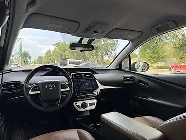 step rf3: Toyota Prius: 2017 г., 1.8 л, Вариатор, Гибрид, Лифтбек — 5