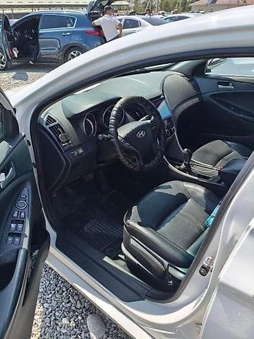 бир: Hyundai Sonata: 2014 г., 2 л, Кол менен иштөөчү, Бензин, Седан — 4