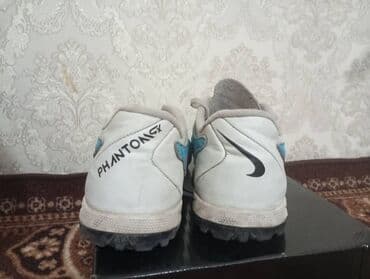 nike react: Футбольные бутсы Phantom почти новый размер не подошёл, размер — 3