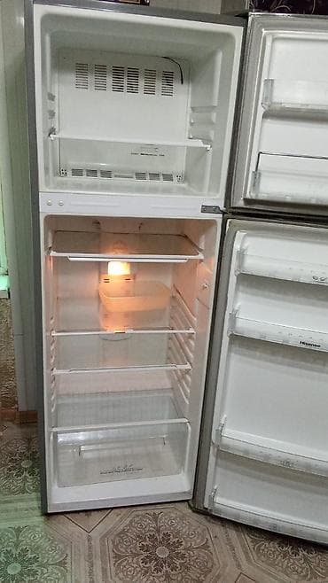 часы казино: Холодильник Hisense, Двухкамерный — 2