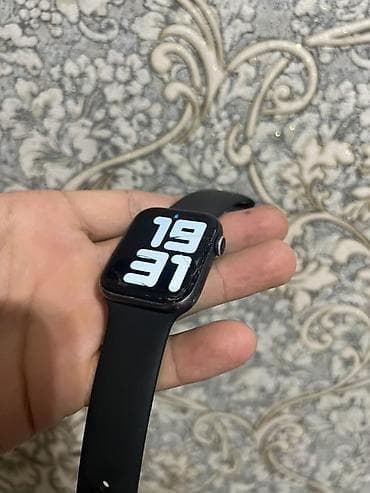 Apple Watch: Каропка 
Зарядник бар — 2