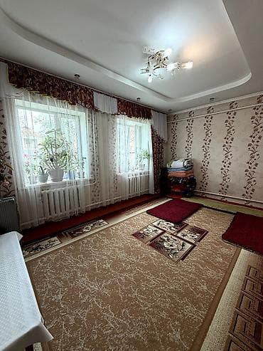 сараи: В Сокулуке ( верхняя зона) продается просторный дом. 🏠 Участок 12 — 10