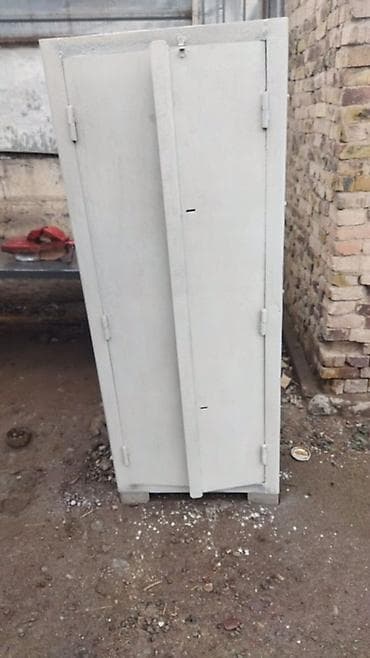 вещевой шкаф: Шкаф для инструментов, В наличии — 2