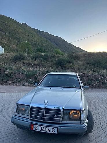 Продажа авто: Mercedes-Benz W124: 1993 г., 2.2 л, Механика, Бензин, Седан — 8