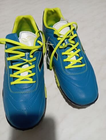 белые кросовки: Продаю новые сороконожки Joma.отличное качество,не подошёл размер — 6