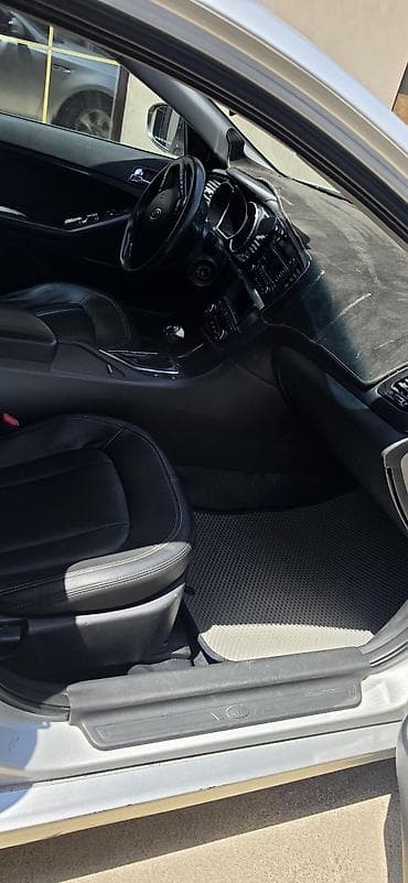 авто рассрочку бишкек: Kia K5: 2010 г., 2 л, Автомат, Газ, Седан — 8