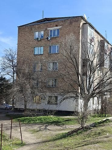 апалафка аренда: Продаётся 2-х комнатная квартира Без ремонта на 2-ом этаже. район — 1