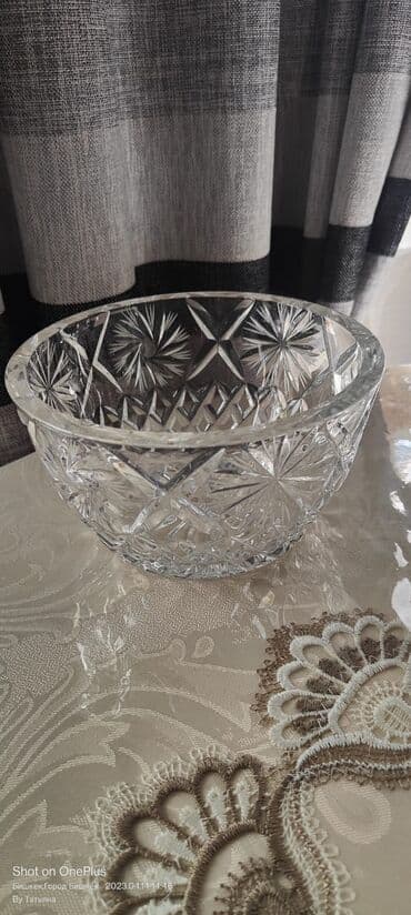 хрусталь ваза: Хрустальная ваза СССР. Имеются мелкие незаметные сколы — 1