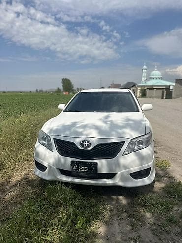 мерседес бенц с: Toyota Camry: 2010 г., 2.5 л, Автомат, Газ, Седан — 1