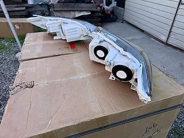 лампа фонарь: Комплект передних фар Toyota — 3