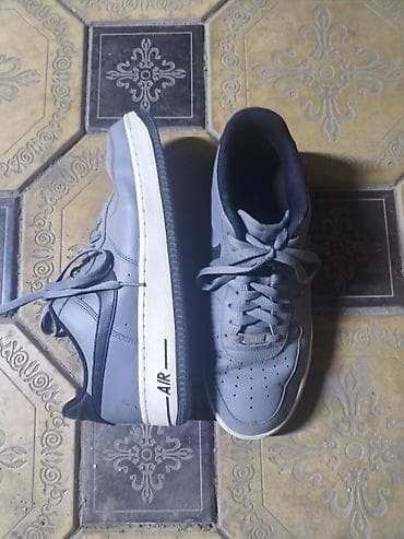 Мырзалардын бут кийими: Эркектердин кроссовкасы, 44, Nike, Колдонулган, түсү - Боз, Өзү алып кетүү — 2