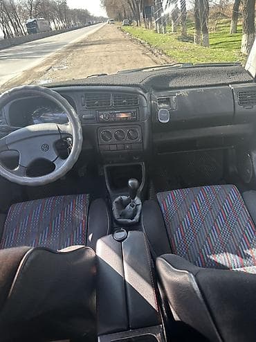 обмен на авто с доплатой: Volkswagen Golf: 1992 г., 1.8 л, Механика, Бензин, Хэтчбэк — 7