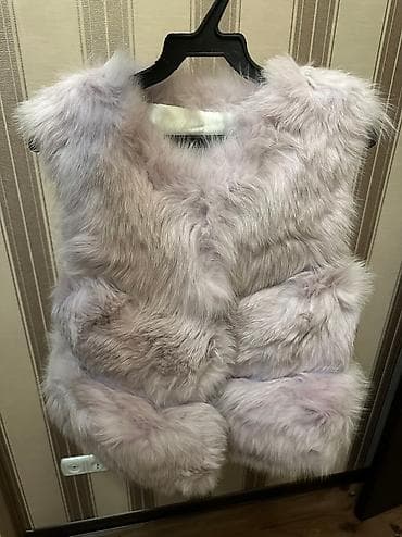 Продаю очень красивую жилетку,размер подойдет на S и М.Сами покупали