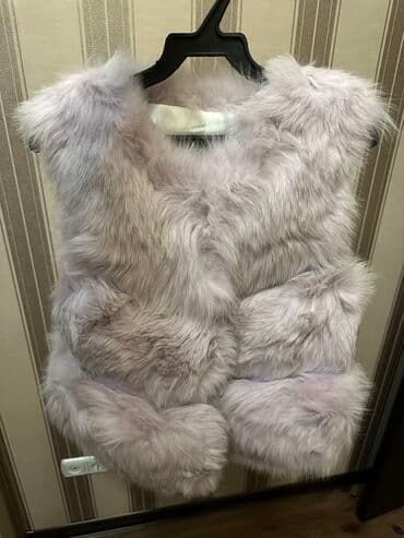 жилет s: Продаю очень красивую жилетку,размер подойдет на S и М.Сами покупали — 1