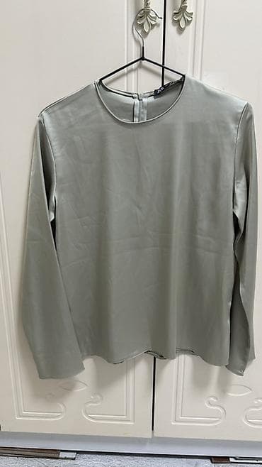 Блузки: Блузка, Классическая модель, Сатин, Однотонный — 1