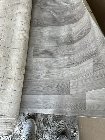 Новый, Для дома, Ширина: 3 м м, ПВХ, цвет - Серый, Рулон, С рисунком at lalafo.kg Новый, Для дома, Ширина: 3 м м, ПВХ, цвет - Серый, Рулон, С рисунком