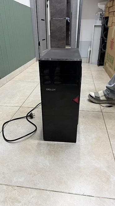 Стол компьютерлери жана комлектөөчүлөр: Системный блок Delux (Mid Tower) + проводная клавиатура Описание: - — 4