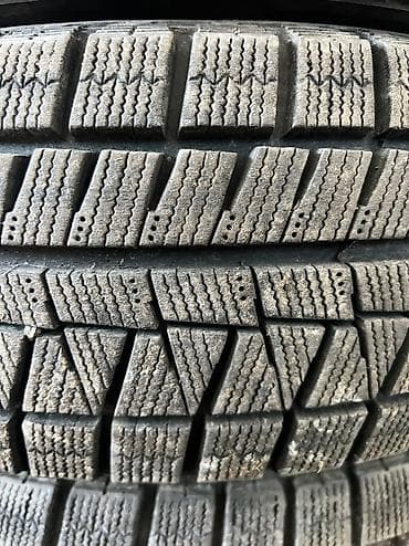 r15 100: Зимняя японская шина. Фирма Bridgestone made in Japan. Размер — 2