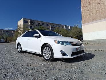 Toyota Camry: 2013 г., 2.5 л, Автомат, Гибрид, Седан