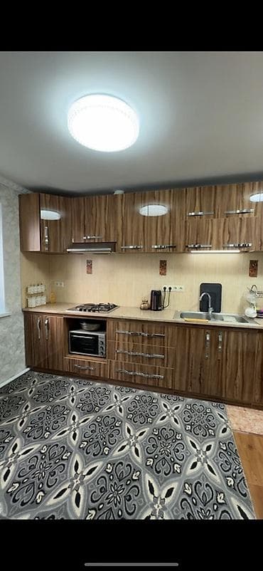 Продается дом площадью 220кв метром с прилегающим участком 8соток в