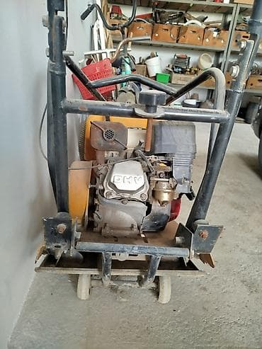 бурение колодца: Виброплита бензиновая для уплотнения грунта и брусчатки — 4