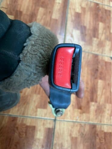 школьную форму на мальчика: Toyota 1993 г., Б/у, Оригинал, Япония — 2