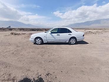 b class: Mercedes-Benz E-Class: 1995 г., 2.3 л, Автомат, Газ, Седан — 1