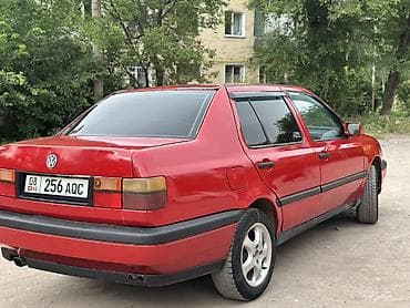 продаю вазу: Volkswagen Vento: 1992 г., 1.8 л, Механика, Бензин, Седан — 4