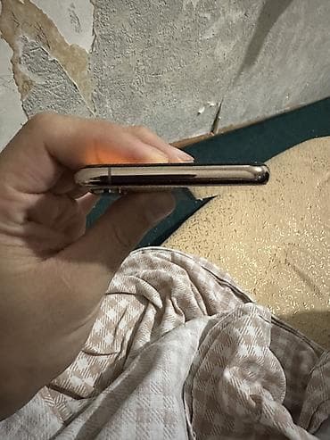 iphone 8s: IPhone Xs, Б/у, 256 ГБ, Золотой, Чехол, 81 % — 5