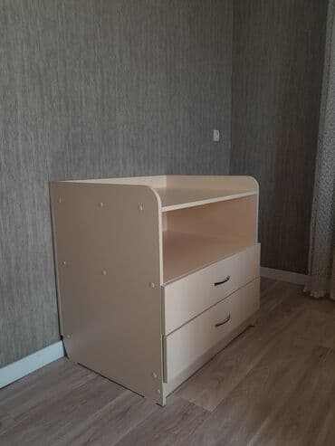 Детский комод, Б/у, С пеленальным столиком, ЛДСП, цвет - Бежевый at lalafo.kg Детский комод, Б/у, С пеленальным столиком, ЛДСП, цвет - Бежевый