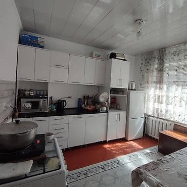 район фучика: 2 комнаты, 36 м², Общежитие, 1 этаж, Косметический ремонт — 1
