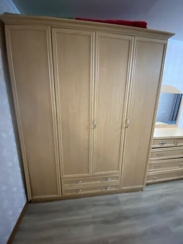 угловые прикроватные тумбочки: Спальный гарнитур, Б/у, Шкаф, ДСП, Самовывоз, Платная доставка, цвет - Бежевый — 2