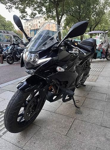 50 куб: Спортбайк Suzuki, 250 куб. см, Бензин, Взрослый, Б/у — 4