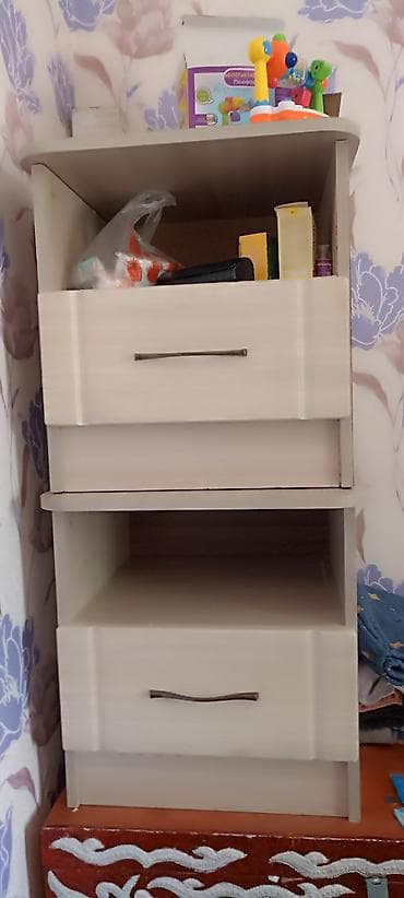 сервант гдр: Тумба для вещей и одежды, Б/у, Без зеркала, ЛДСП, цвет - Бежевый — 1