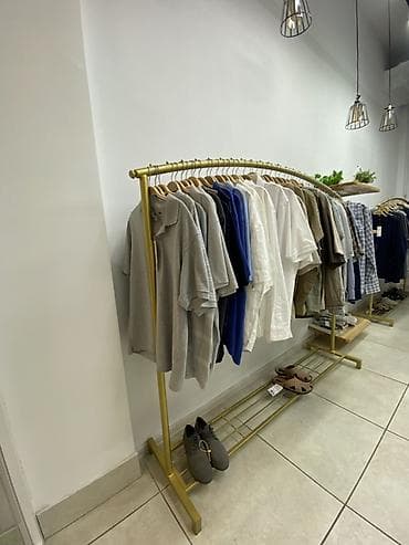 Металлические напольные стойки-вешалка для одежды - Материал: металл at lalafo.kg Металлические напольные стойки-вешалка для одежды - Материал: металл